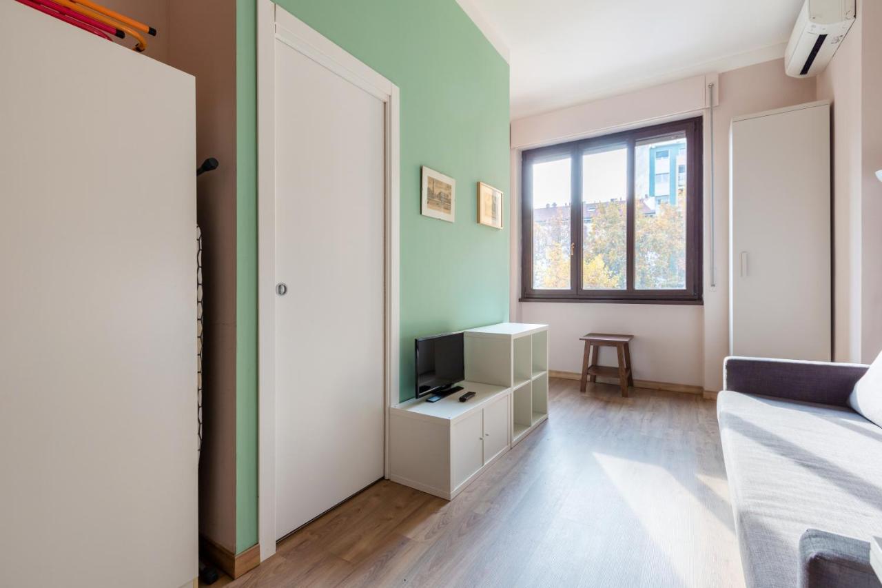 Garibaldi District Cosy Studio Apartment Milan Bagian luar foto